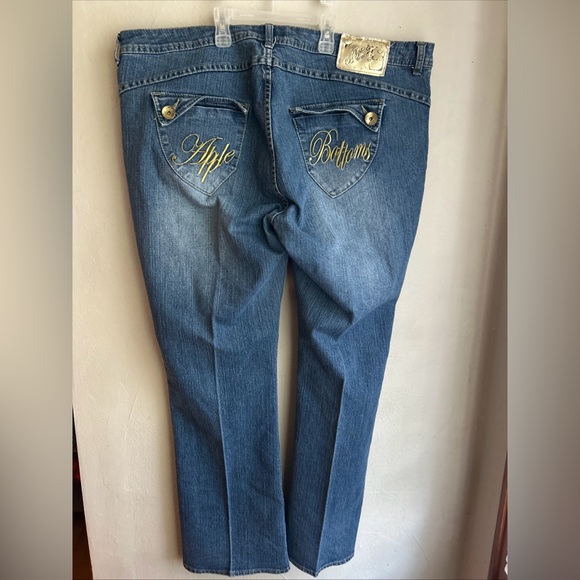 Apple‎ Bottom Women’s Size 20 Embroidered Wide Leg Denim Jeans 32” Inseam Y2K - Picture 3 of 10